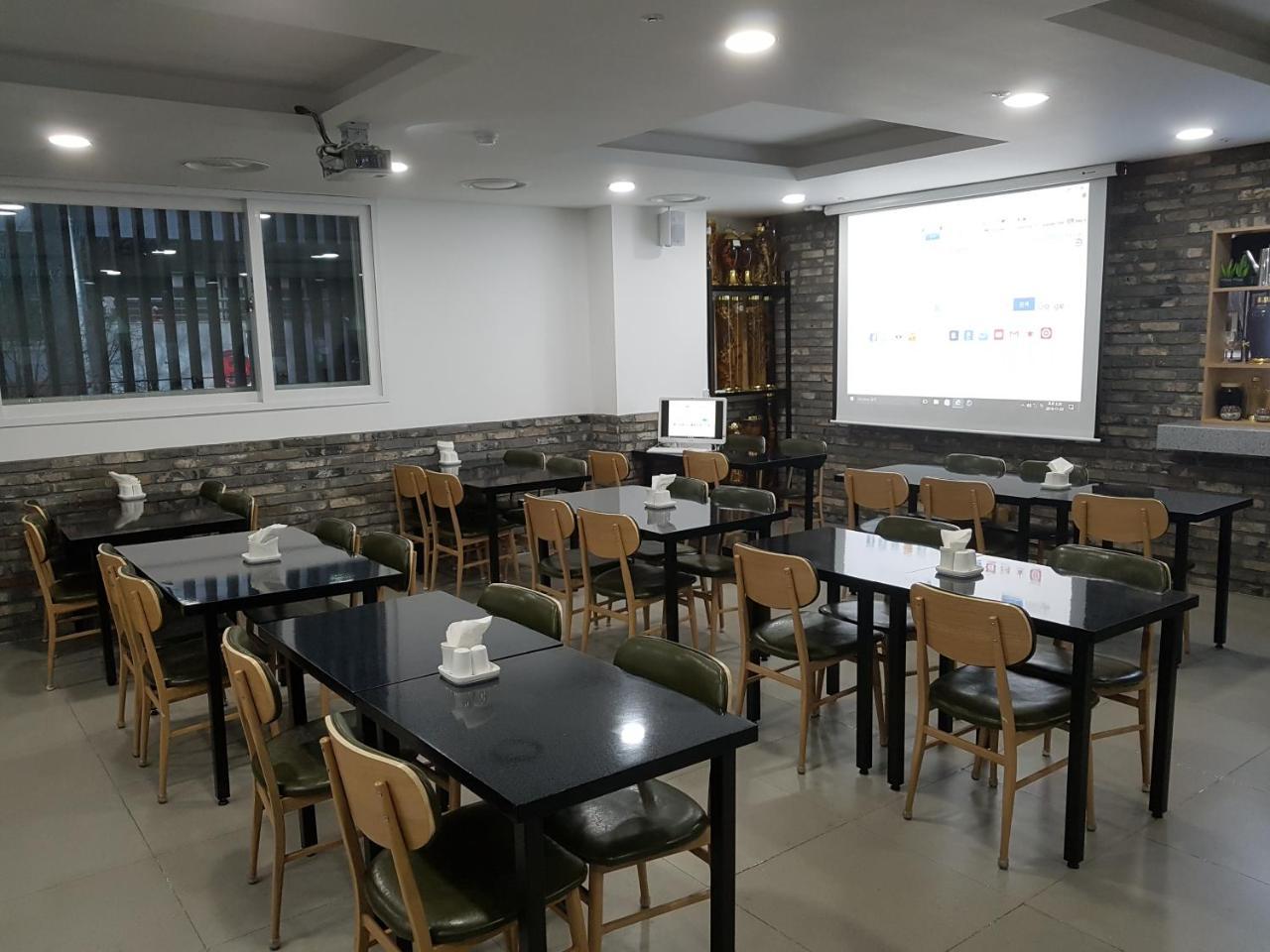 Venture Hotel Gwangju Metropolitan City Bagian luar foto